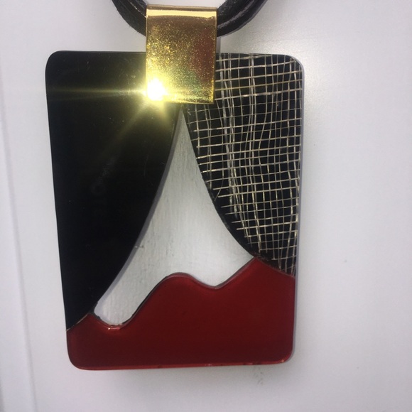 Vintage necklace-Preloved 1980’s statement necklace. Red, black & white VGUC - Picture 4 of 8